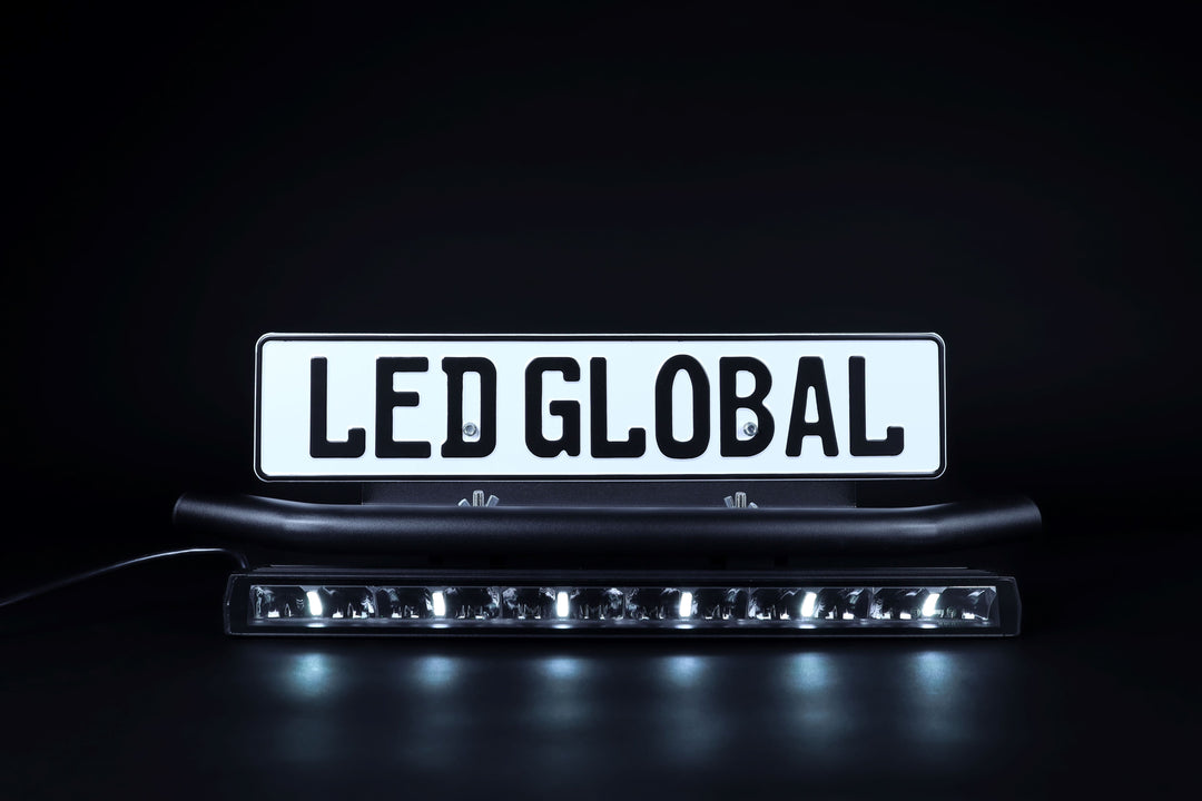 Numbrimärgi kinnitus valgusribade paigaldamiseks - LG940