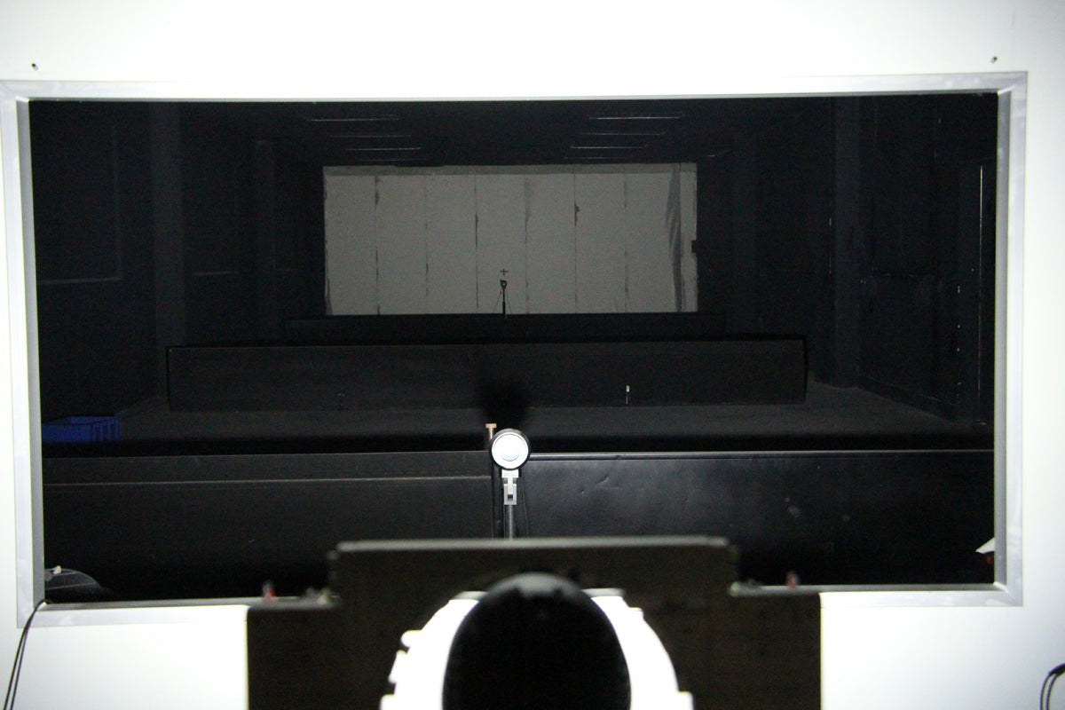 LG8440 original image 4