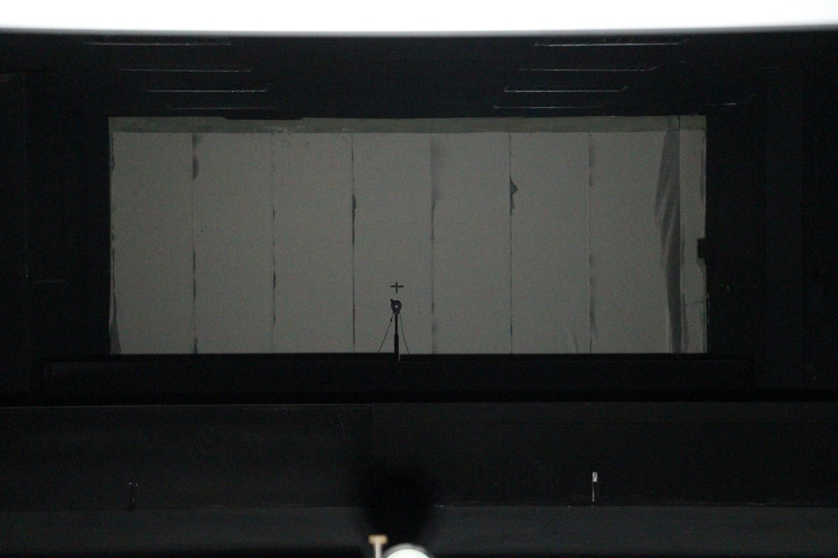 LG8440 original image 5